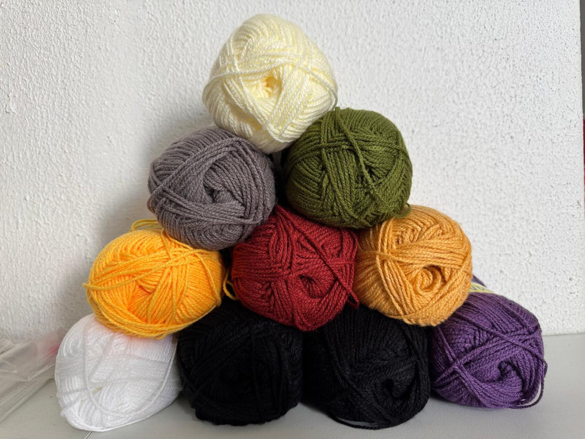 PAQUETE  Tamm 2000, marca Tamm, de 10 madejas 100g con 260m